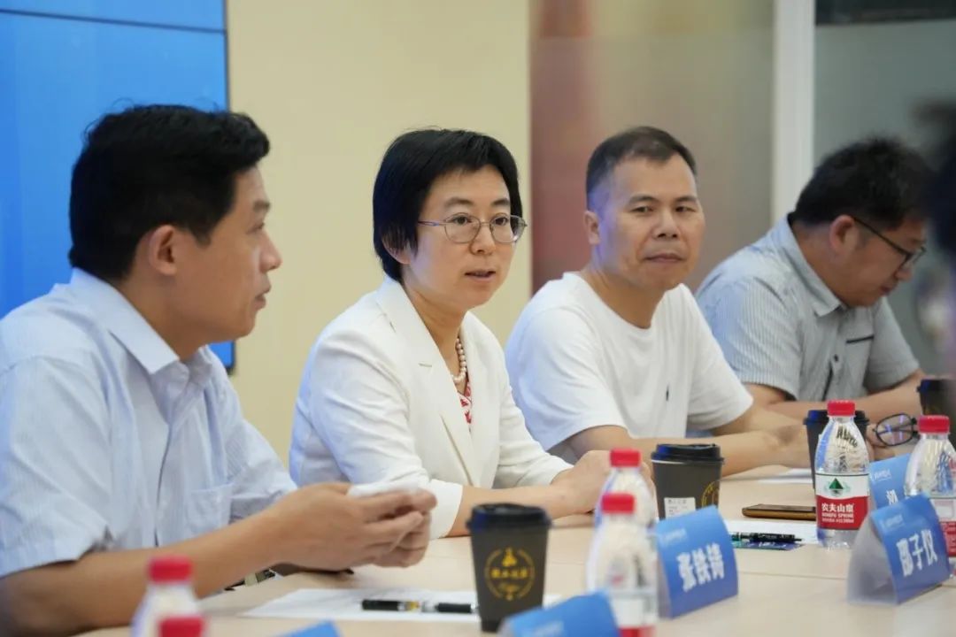 艳妇臀荡乳欲伦交换H漫-吉沢明歩作品番号-久久精品国产精品亚洲红杏-国产亚洲精品自在线亚洲情侣-5G影院天天5G天天爽奖学奖教金颁奖仪式及座谈会顺利举行